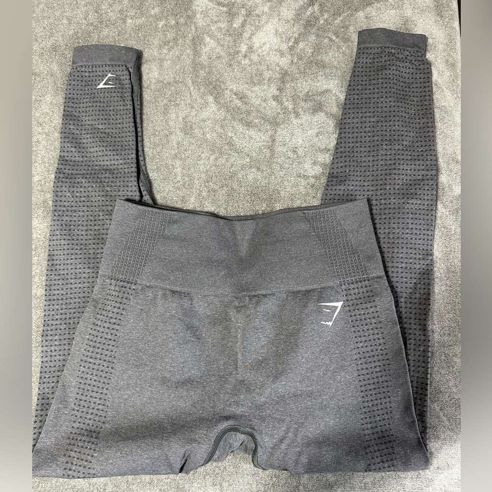 GYM SHARK - Leggings 🤍🤍